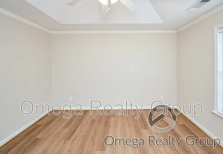 18488 Thoroughbred Dr — Photo 19
