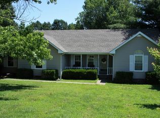 4 Colony Dr, Metropolis, IL 62960