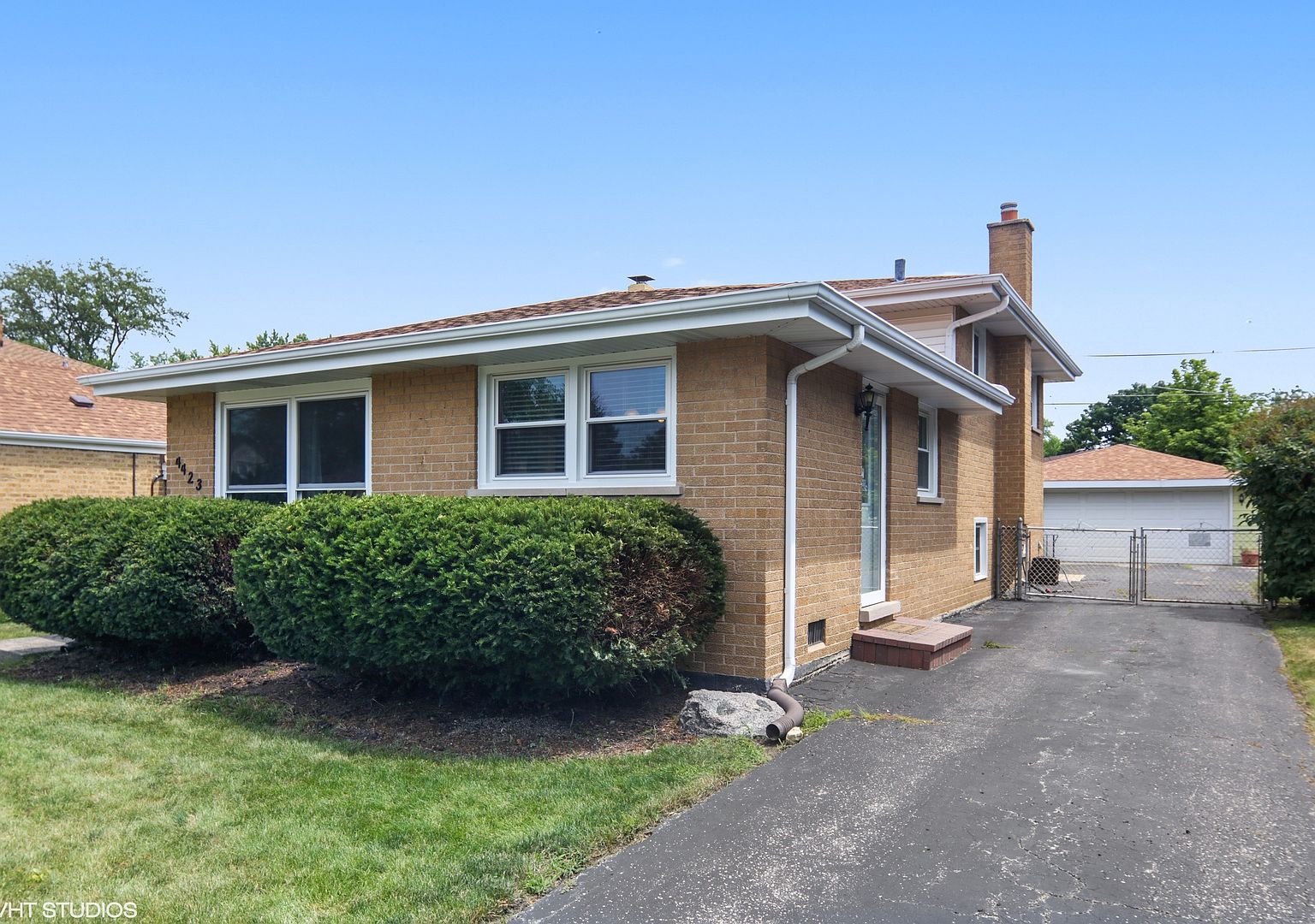 4423 Raymond Ave, Brookfield, IL 60513 Zillow