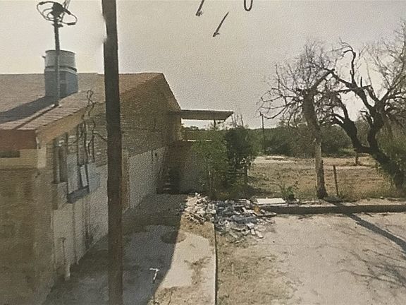 2nd image of 2305 Ventura St