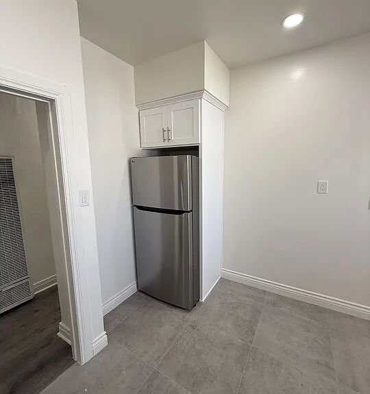1462 W 36th St #1/2 — Photo 2