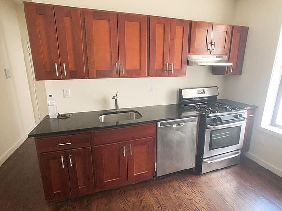 4th image of 860 Nostrand Ave #10B