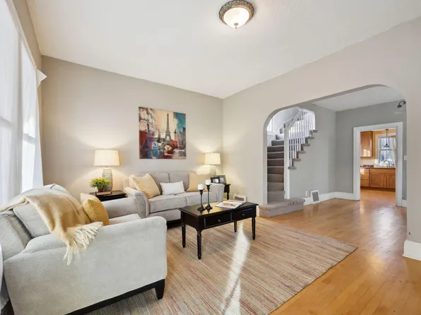 593 Rose Ave E, Saint Paul, MN 55130