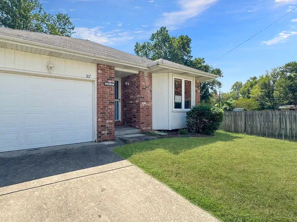 3150 S Sagamont Avenue, Springfield, MO 65807