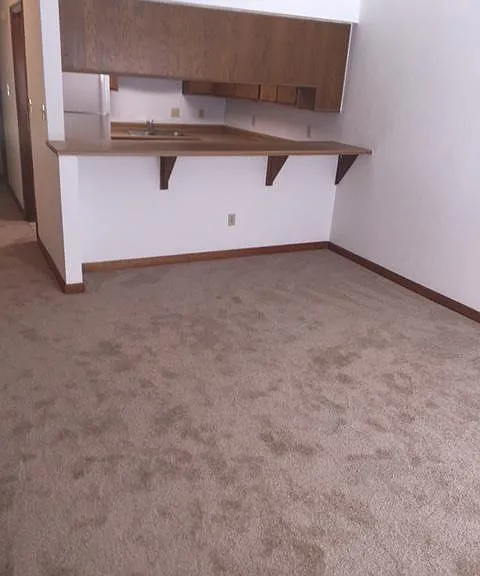 1318 Castelnau Ct — Photo 22