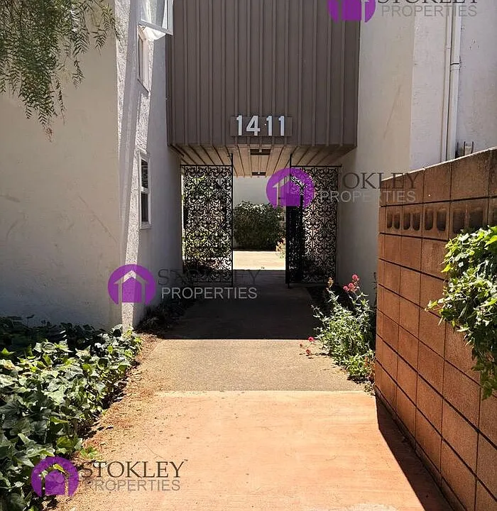 1411 Creekside Dr #2