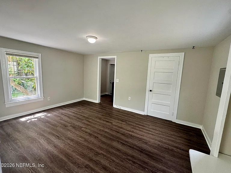 3673 Randall St — Photo 4