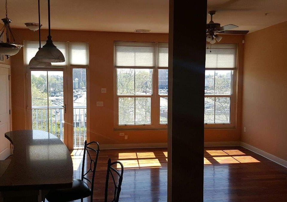 High ceilings in Luxury Loft. Light Rail to the city 1 block