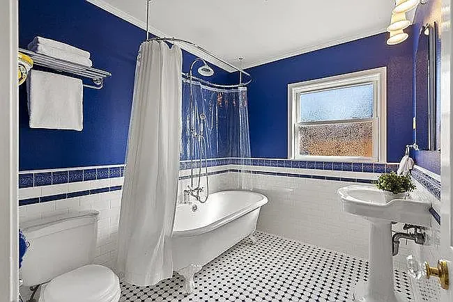 380 Wilton Ave — Photo 44