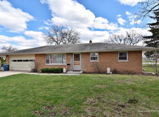 845 Meadow Ter, Aurora, IL 60505