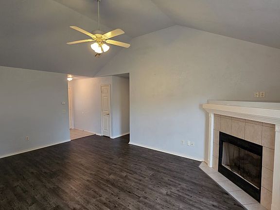 4th image of 638 Bliss Cir