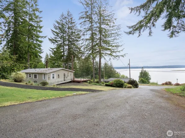 20 Mountain Place E, Grapeview, WA 98546