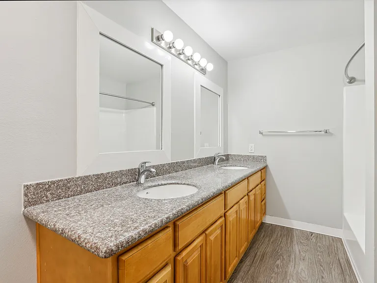 Cascade Park Apartments — Photo 22