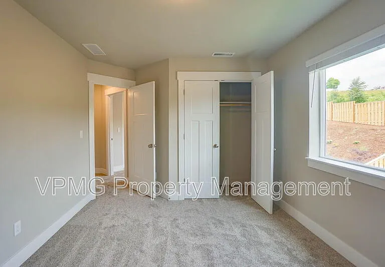 2347 E Otter Loop — Photo 25