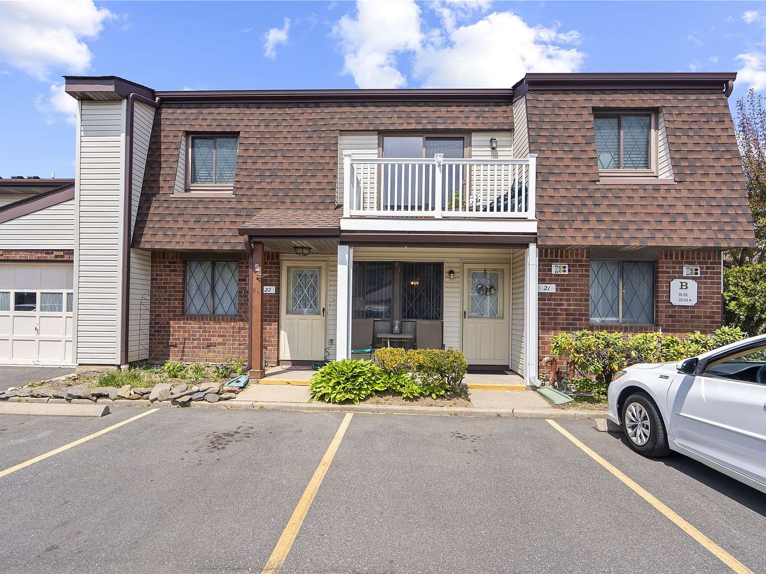 21 Cambridge Dr 21, Copiague, NY 11726 Zillow