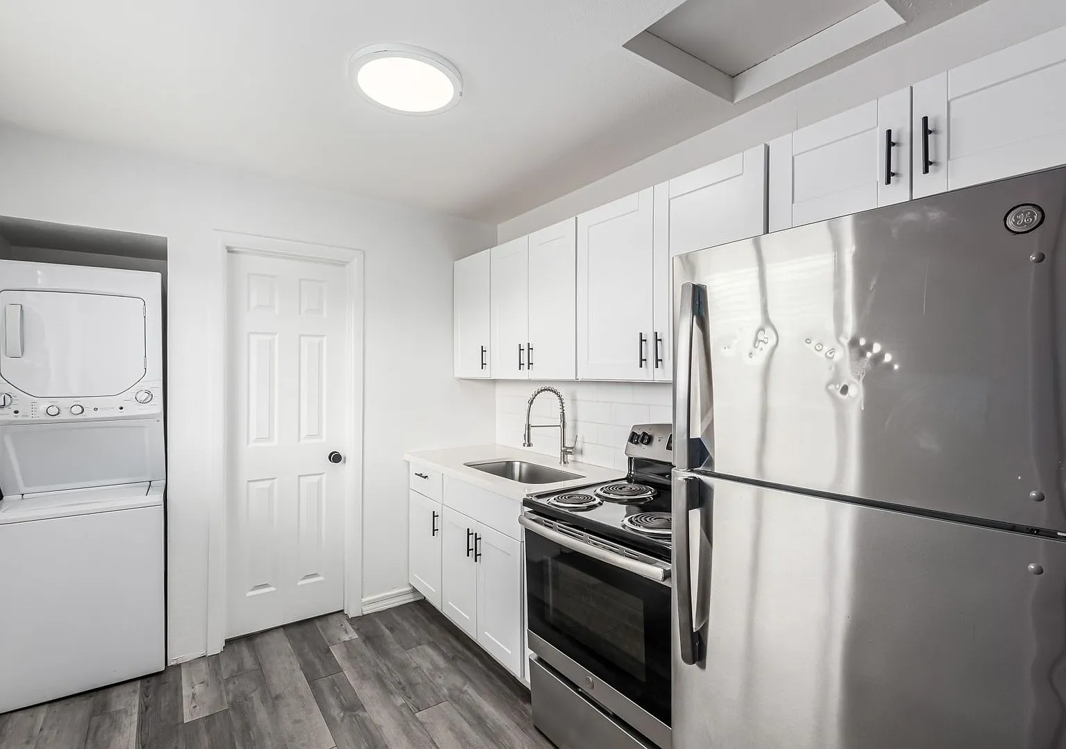 $0 First month rent - Near Grand Canyon University! — Photo 2
