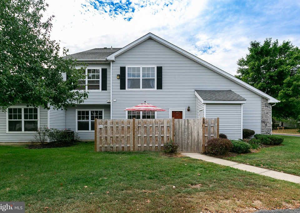 1st image of 13 Caraway Ct #13