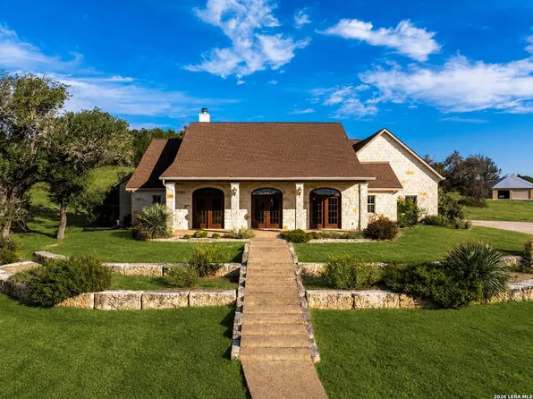 103 Cranbrook Court, Ingram, TX 78025