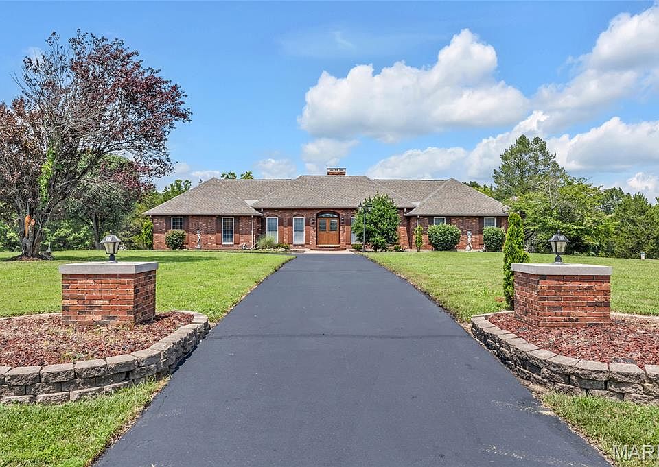 1st image of 4885 Pioneer Rd
