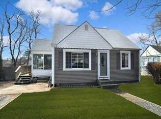 52 Twin Leaf Trl, Saunderstown, RI 02874