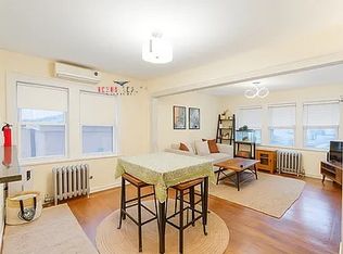2112 29th St #2, Astoria, NY 11105
