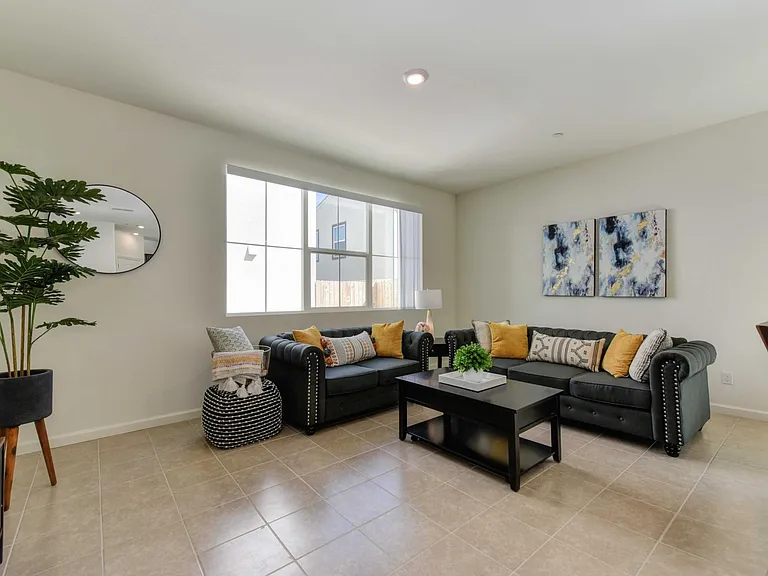 3304 Sunny Gate Ln — Photo 2
