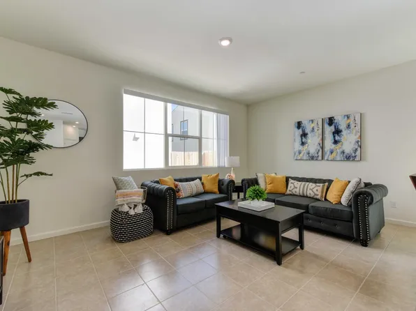 3304 Sunny Gate Ln, Folsom, CA 95630