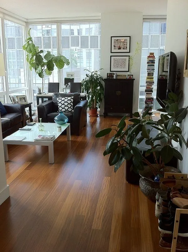 10 W End Ave APT 4J photo 1