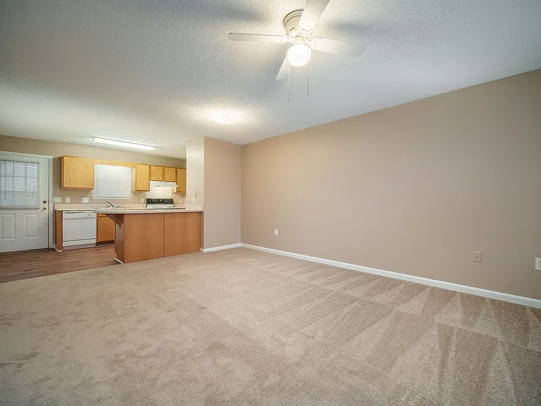 710 Midway St NW — Photo 2