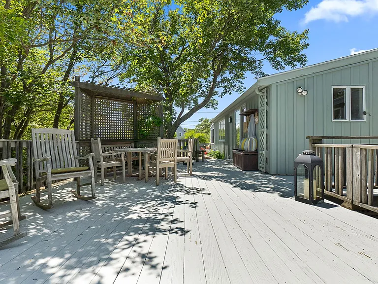 12 Girard Way — Photo 37