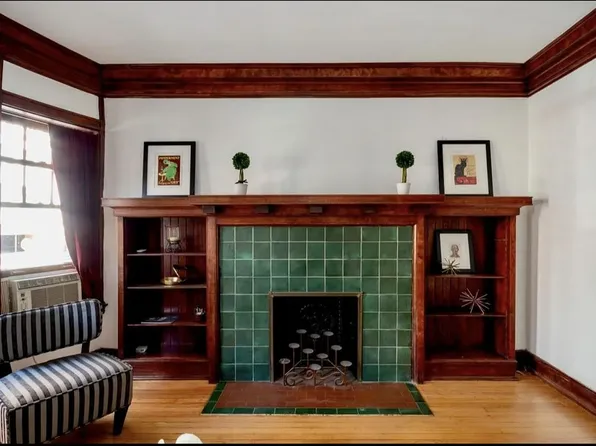 1653 E 55th St #1, Chicago, IL 60615