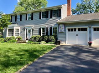 28 Berkshire Dr, West Windsor, NJ 08550