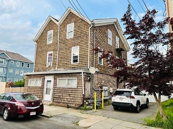 2nd image of 77 Fulton St
