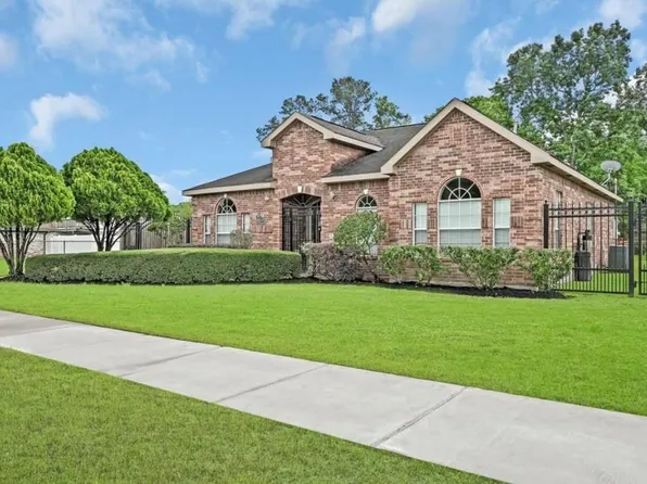 2710 Woodgate St, Houston, TX 77039