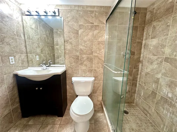 250 Layne Blvd, Hallandale Beach, FL 33009