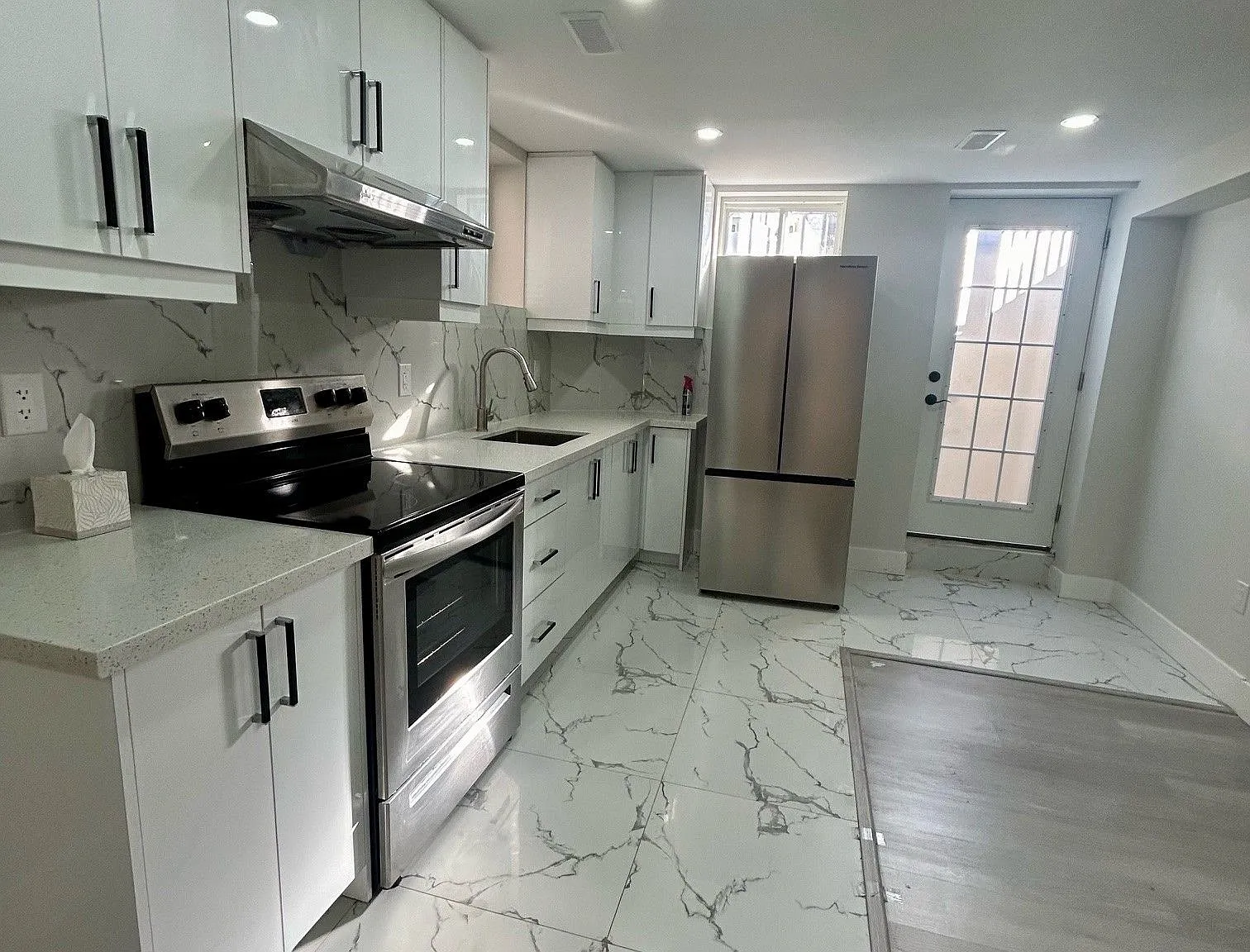 2 bed, $1,600 — Photo 3