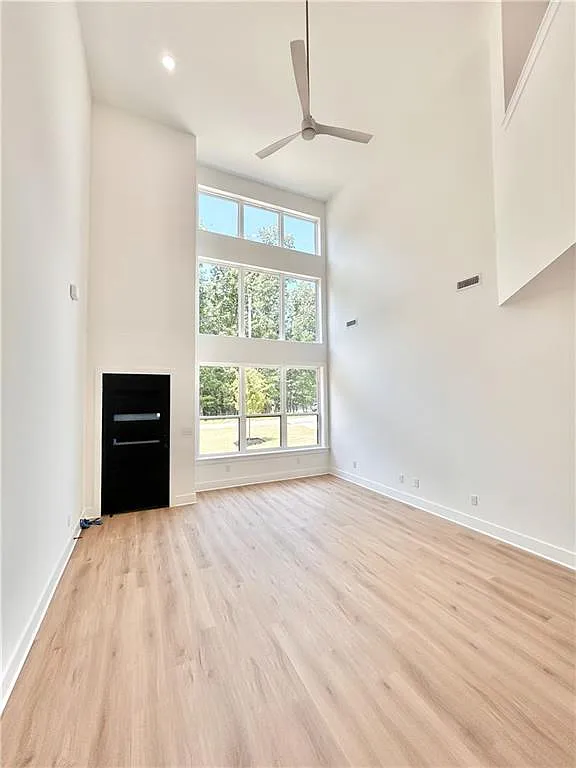 2 Haslemere Drive - 1 — Photo 2