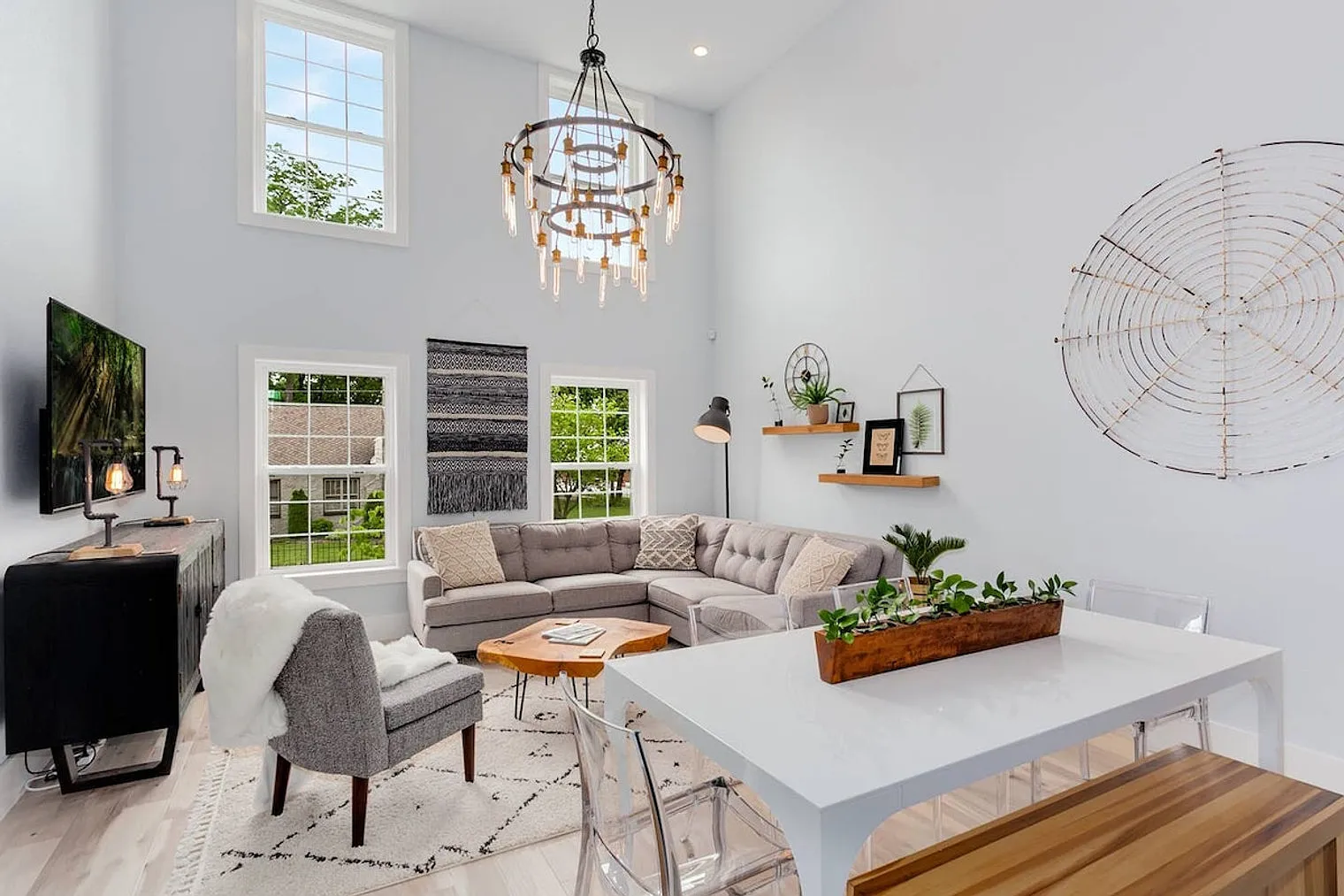 4 bed, 3.0 bath, 2507 sqft, $7,351 — Photo 1