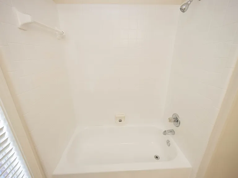8013 Copperfield Dr — Photo 16