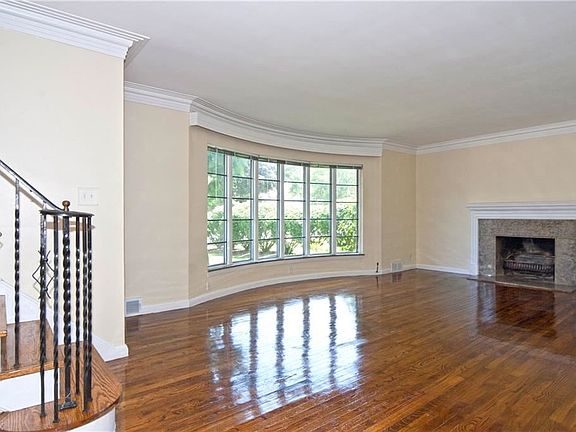 3rd image of 2408 S Belvoir Blvd