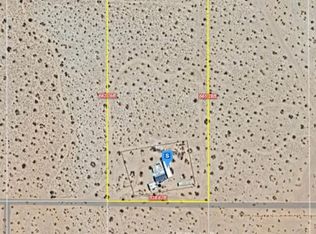 6042 Milne Rd, Landers, CA 92285