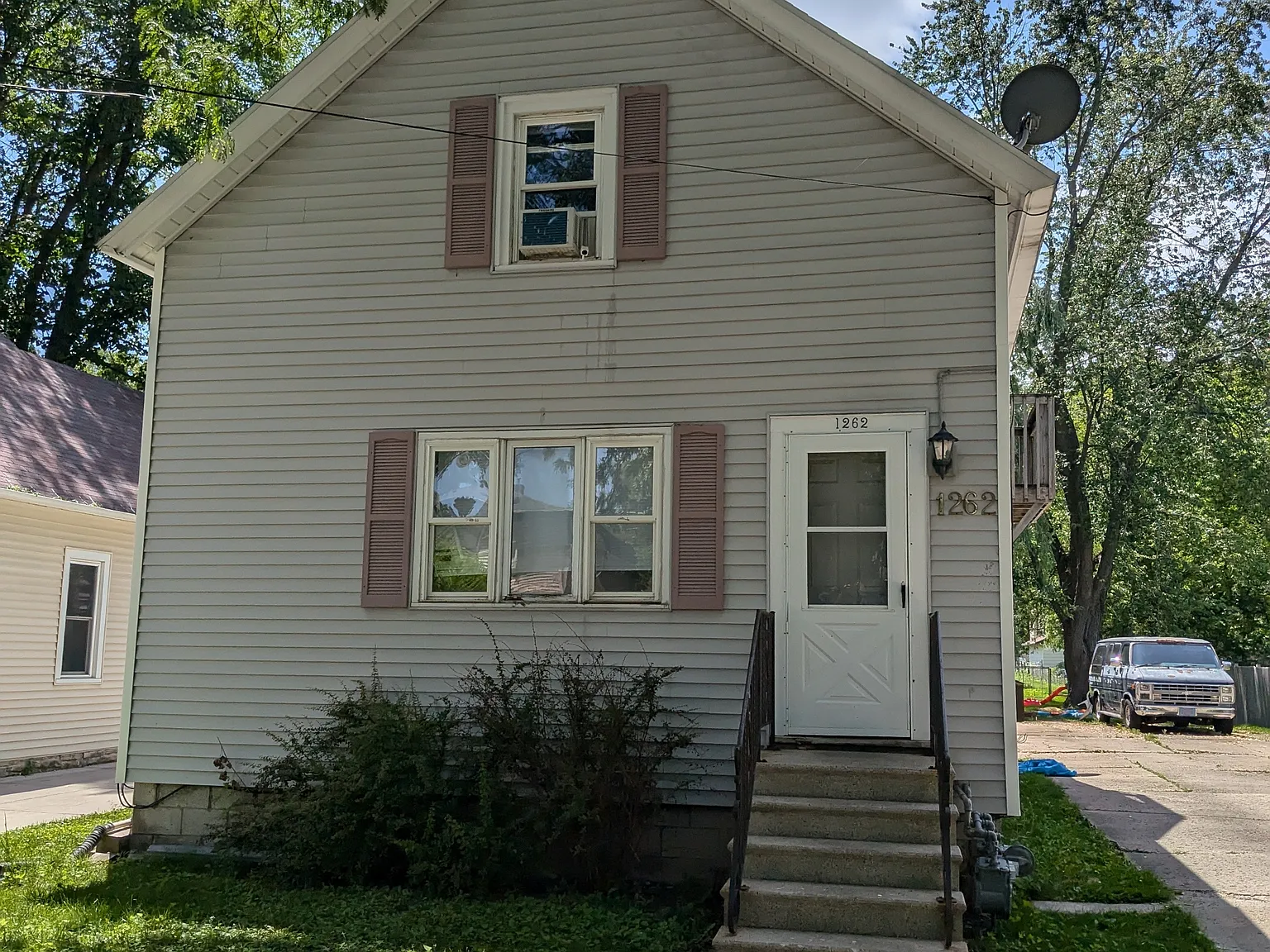 1262 Lawe Street - Lower — Photo 2