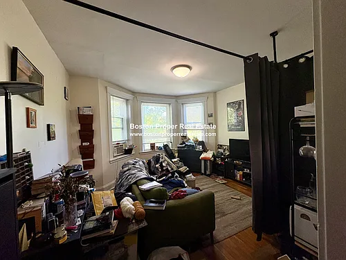 364 Riverway Photo 1