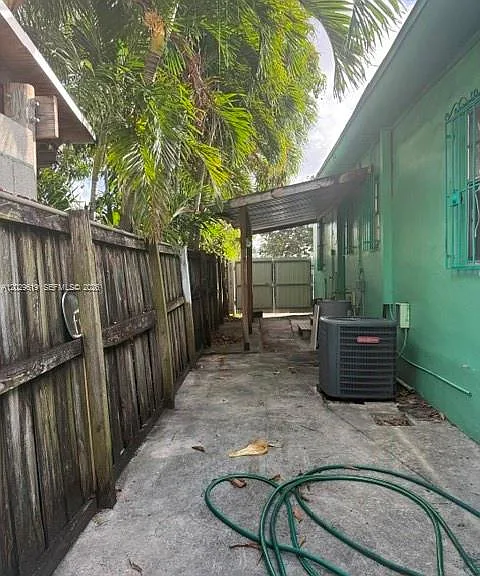 75 SW 72nd Ave #0 — Photo 23