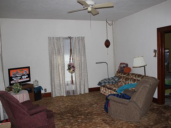 2nd image of 525 Huntress St