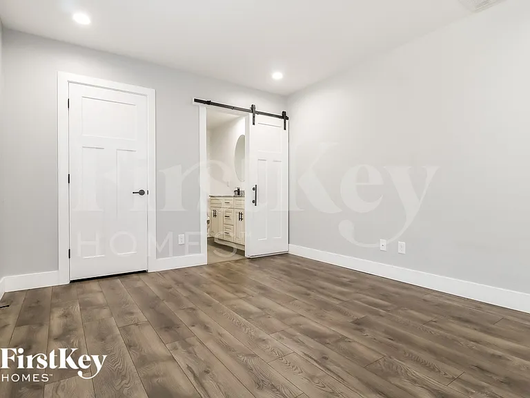 3858 W Tamarisk Ave — Photo 8