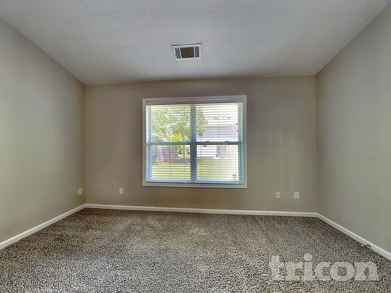 3692 Tullamore Ln — Photo 7