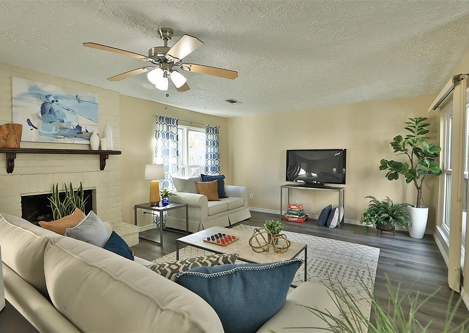 1st image of 1915 Ash Meadow Dr