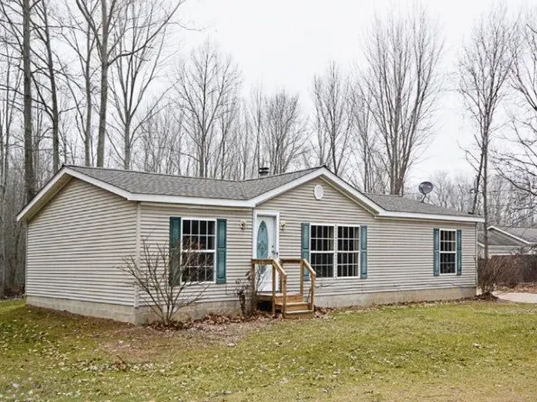 45794 37 1/2 St, Paw Paw, MI 49079