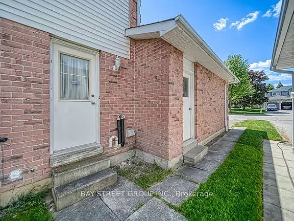 3rd image of 27 Gladiola Ct